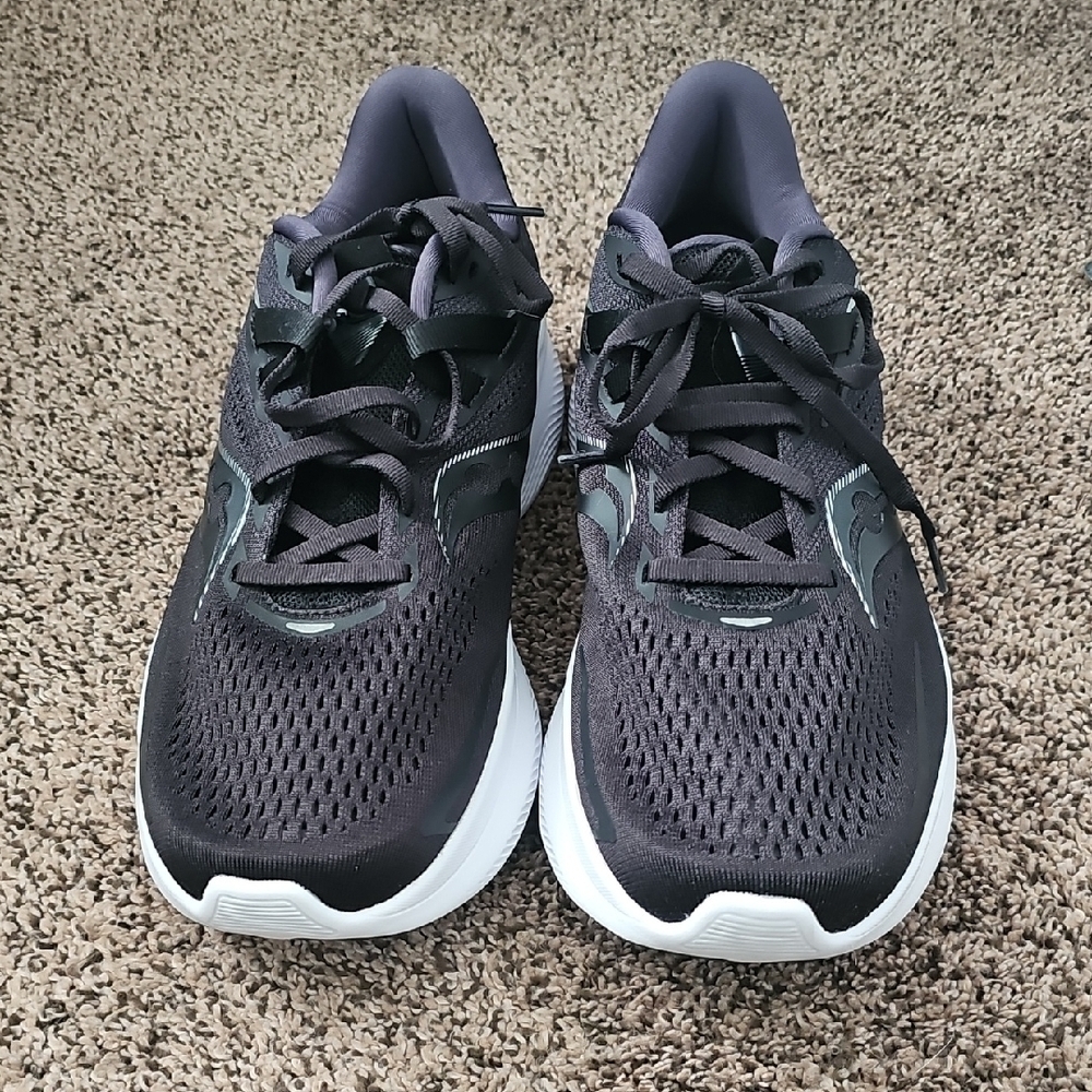 NWOB Saucony Mens Ride 15 Running Shoe. Size 10 Wide